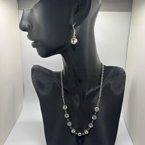 Elegant Silver Necklace and Earring Set